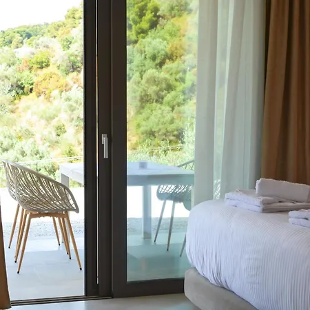 アパート Elysium Luxury Living スキアトスタウン